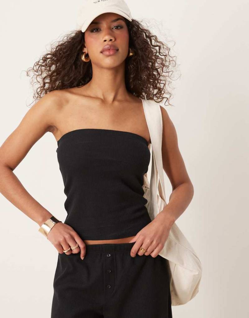 ASOS DESIGN - Trägerloses Longline-Oberteil in Schwarz mit Waffeltextur von ASOS DESIGN