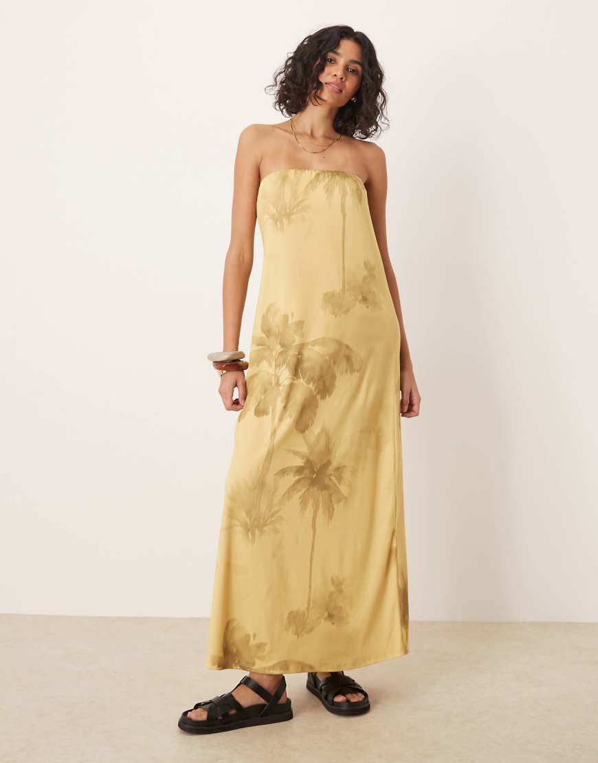 ASOS DESIGN - Trägerloses Maxikleid in Gelb mit platziertem Blumen-Palmenmuster-Bunt von ASOS DESIGN