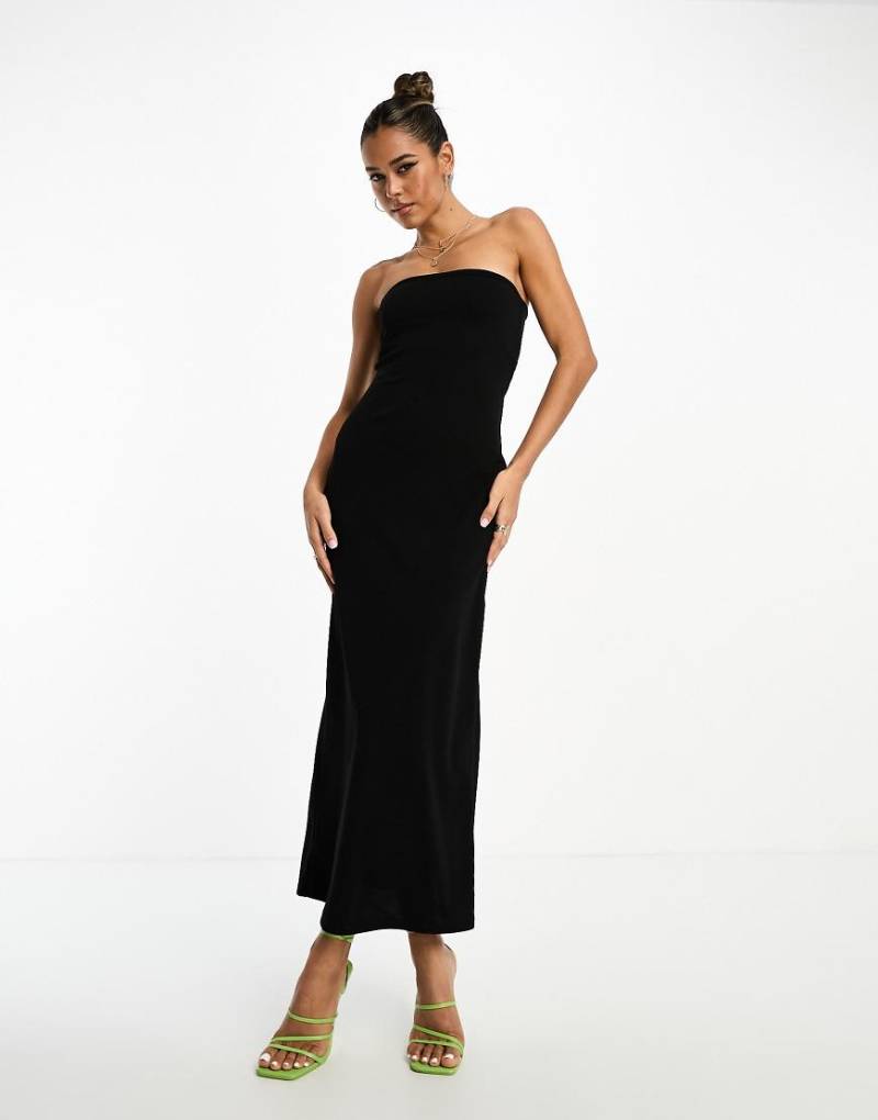 ASOS DESIGN - Trägerloses Maxikleid in Schwarz mit Saumschlitz von ASOS DESIGN