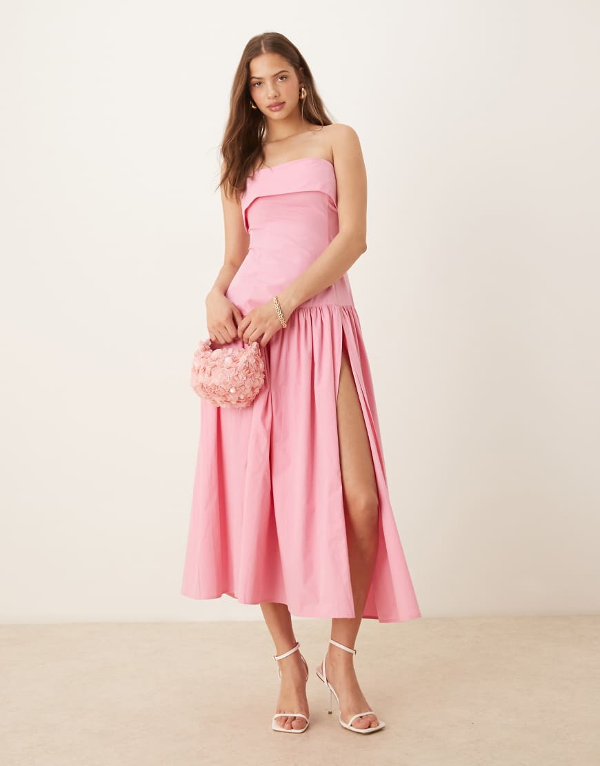 ASOS DESIGN - Trägerloses Midikleid in Rosa mit Umschlagdetail und asymmetrischem Design von ASOS DESIGN