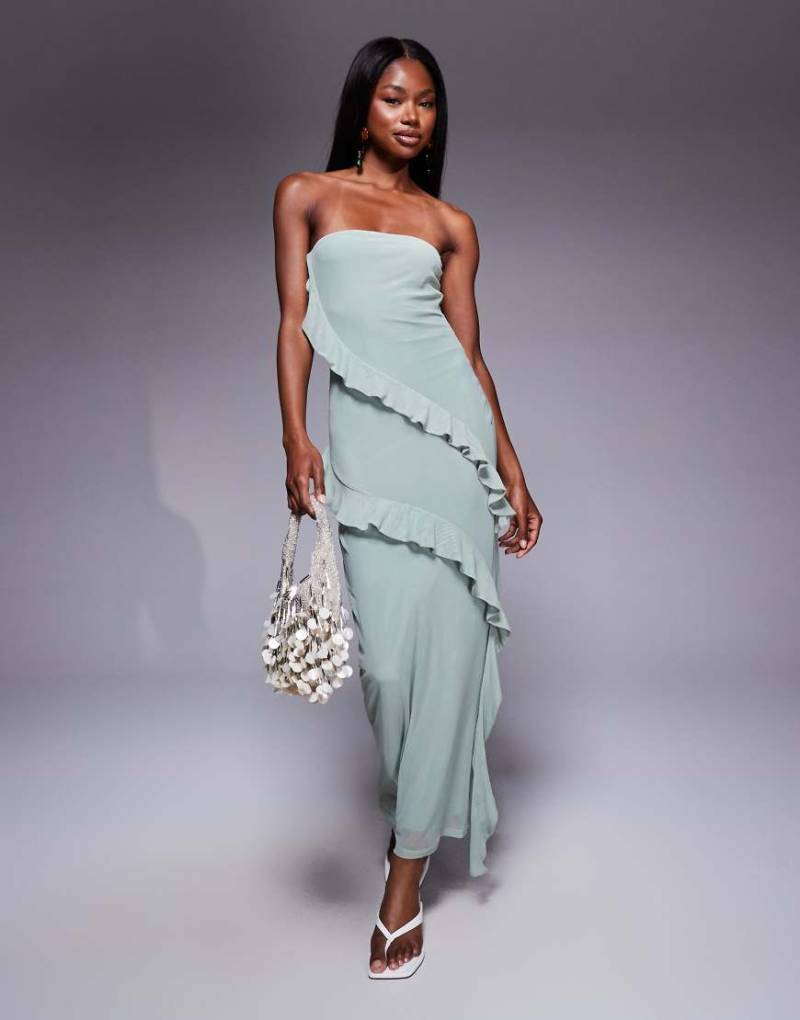 ASOS DESIGN - Trägerloses Maxikleid in Salbeigrün mit Rüschen von ASOS DESIGN