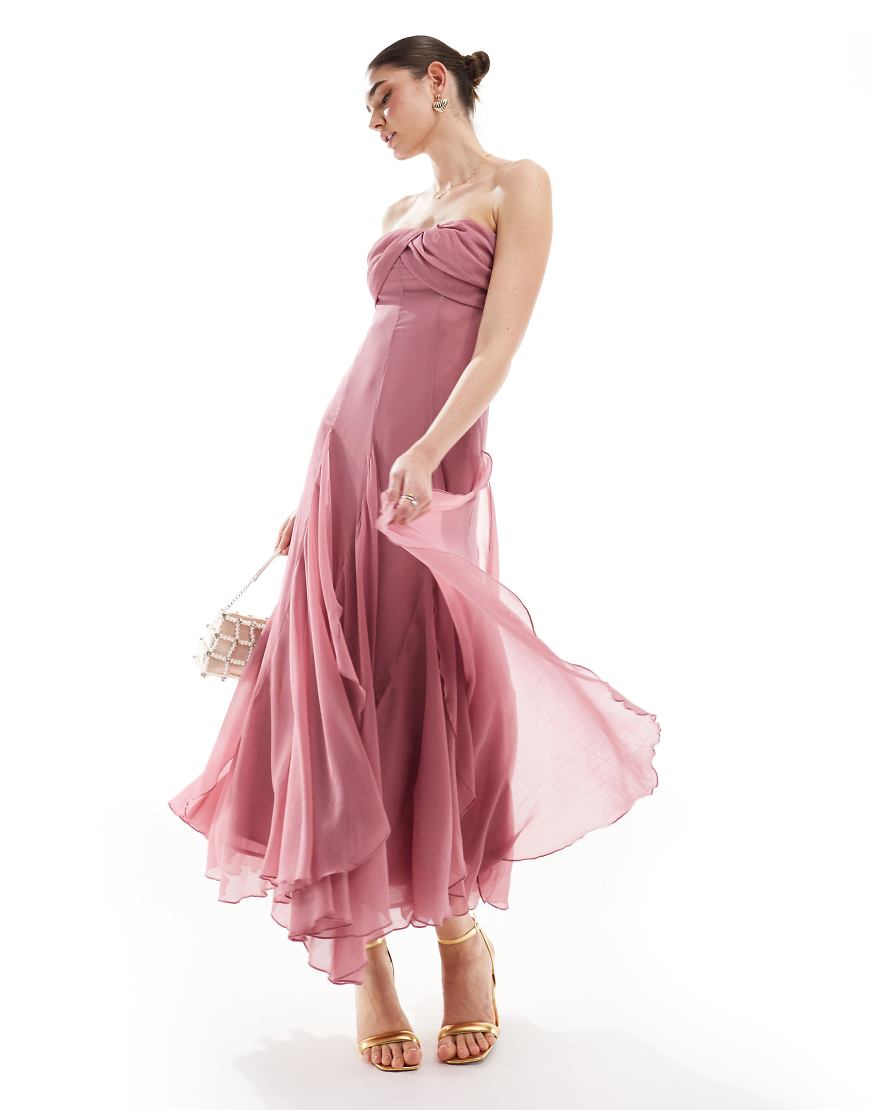 ASOS DESIGN - Trägerloses Overlayer-Maxikleid in Staubrosa mit Saumschlitz von ASOS DESIGN