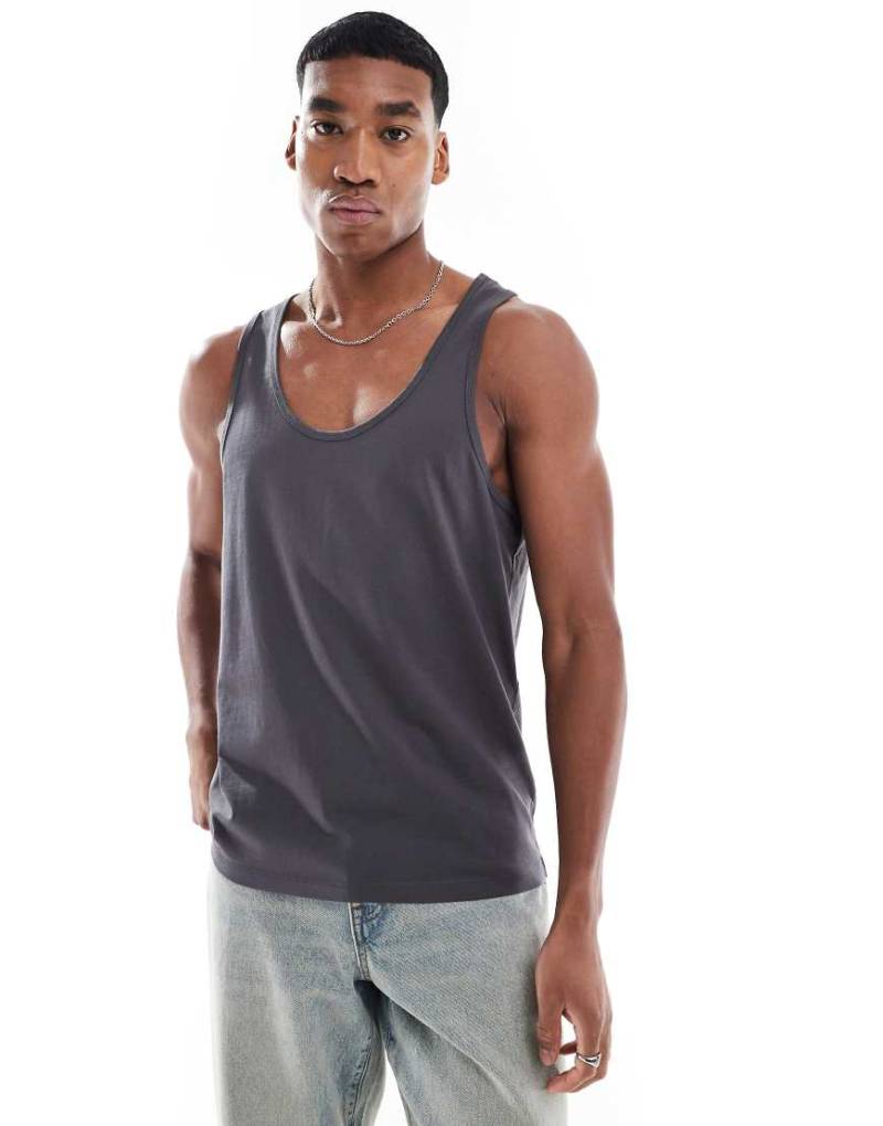 ASOS DESIGN - Basic-Trägertop in Dunkelgrau von ASOS DESIGN