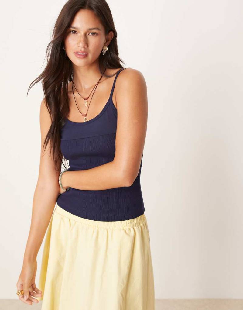 ASOS DESIGN - Trägertop in Marineblau mit Rippstruktur-Mustermix von ASOS DESIGN