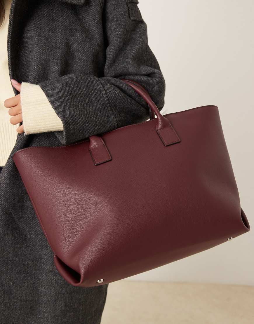 ASOS DESIGN - Tragetasche in Burgunderrot mit Tragegriff von ASOS DESIGN