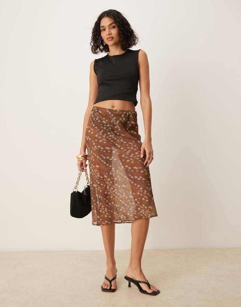ASOS DESIGN - Transparenter Chiffon-Maxirock mit Rehkitz-Muster-Bunt von ASOS DESIGN