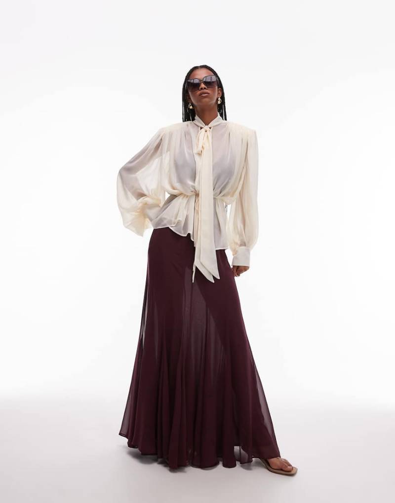 ASOS DESIGN - Transparenter Maxirock aus Chiffon in Pflaume mit Stoffbahnen-Lila von ASOS DESIGN