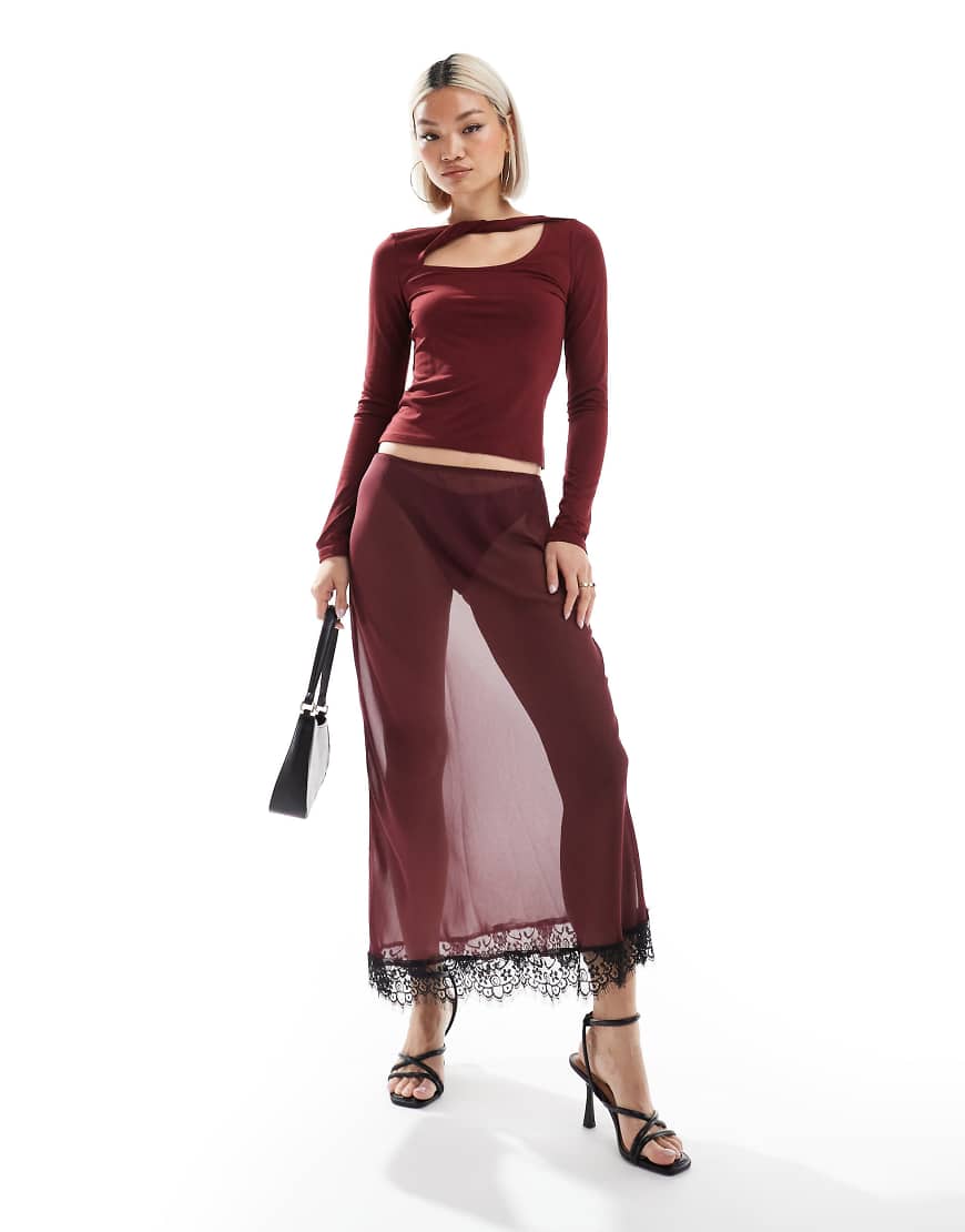 ASOS DESIGN - Transparenter Maxirock in Burgunderrot aus Chiffon mit Spitzensaum ASOS DESIGN - Transparenter Maxirock in Burgunderrot aus Chiffon mit Spitzensaum von ASOS DESIGN
