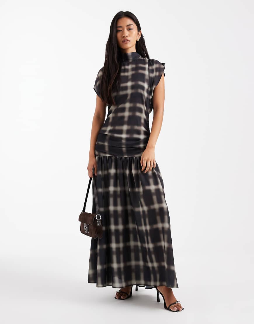 ASOS DESIGN - Transparentes, drapiertes Maxikleid mit Schal und Karomuster-Bunt von ASOS DESIGN
