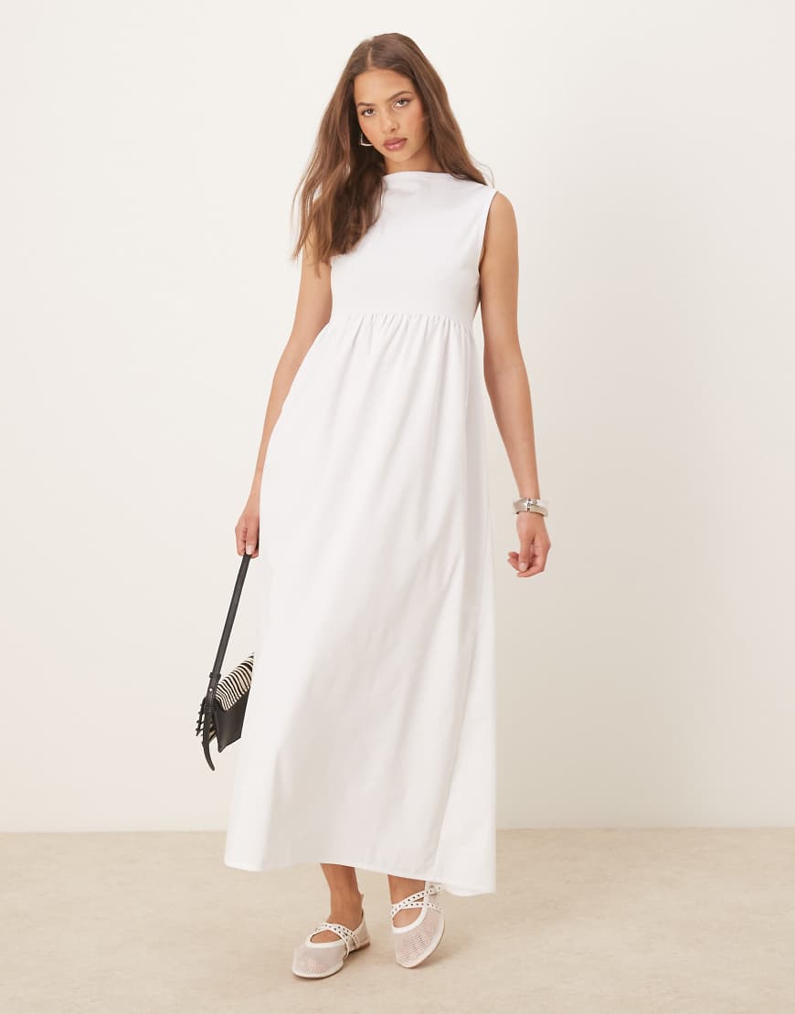 ASOS DESIGN - Trapez-Maxikleid in Weiß mit leicht ausgestelltem Rock und U-Boot-Ausschnitt ASOS DESIGN - Trapez-Maxikleid in Weiß mit leicht ausgestelltem Rock und U-Boot-Ausschnitt von ASOS DESIGN