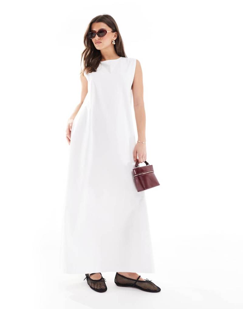 ASOS DESIGN - Trapezförmiges Popeline-Maxikleid in Weiß mit gefalteter Rückseite-Bunt von ASOS DESIGN