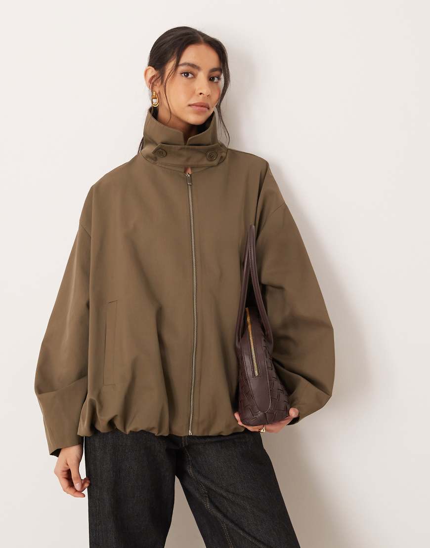 ASOS DESIGN - Trenchjacke in Oliv mit Ballonsaum und Trichterkragen-Grün von ASOS DESIGN