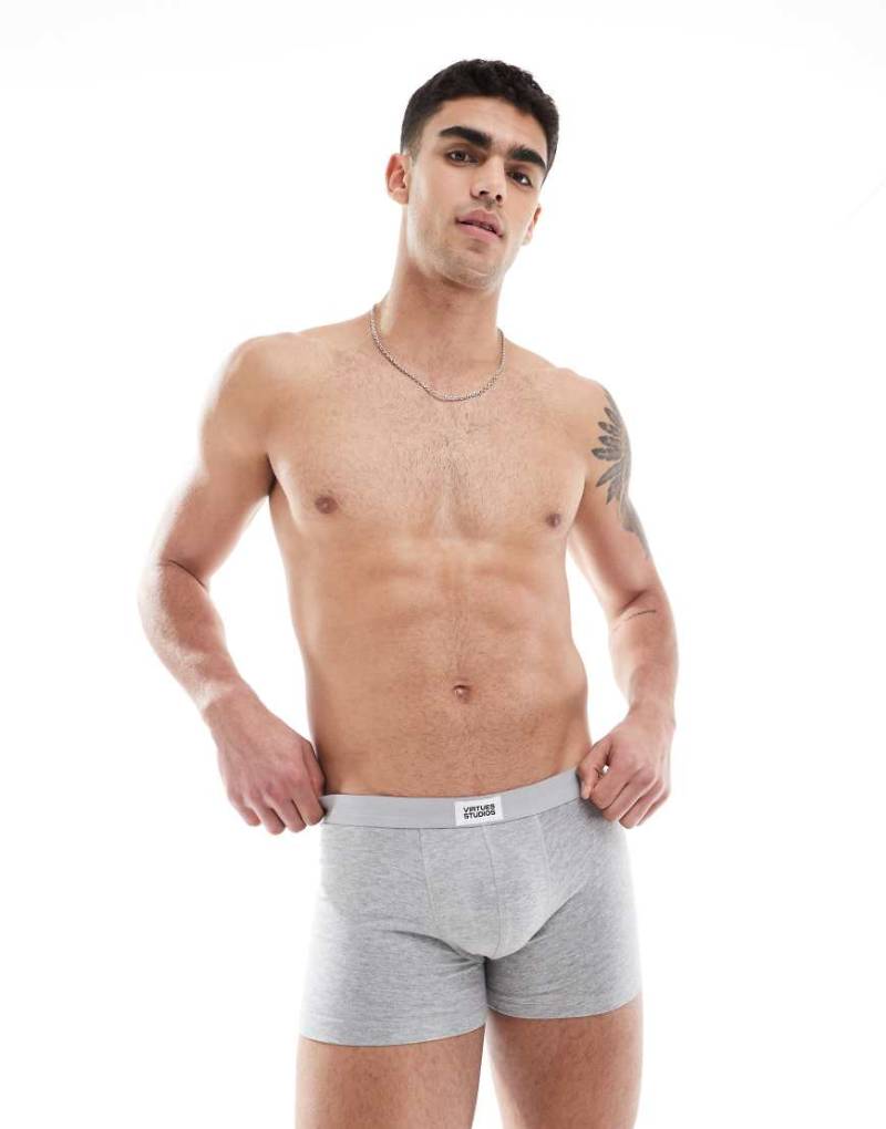 ASOS DESIGN - Trunk in Grau meliert von ASOS DESIGN