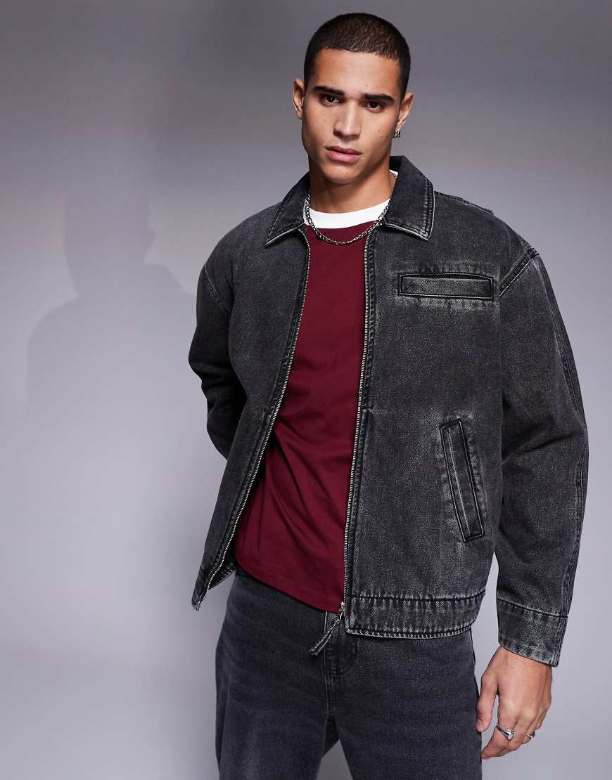 ASOS DESIGN - Übergroß geschnittene Jeansjacke in verwaschenem Schwarz ASOS DESIGN - Übergroß geschnittene Jeansjacke in verwaschenem Schwarz von ASOS DESIGN