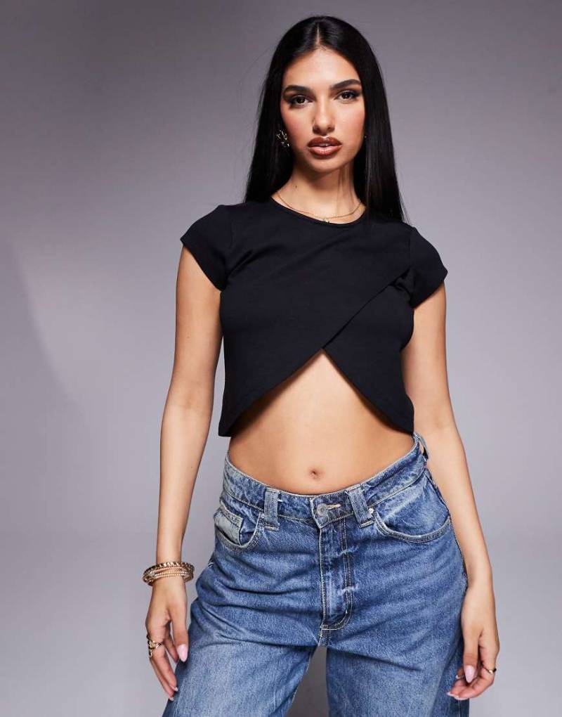 ASOS DESIGN - Überkreuztes Wickeloberteil aus Ponte-Stoff in Schwarz von ASOS DESIGN