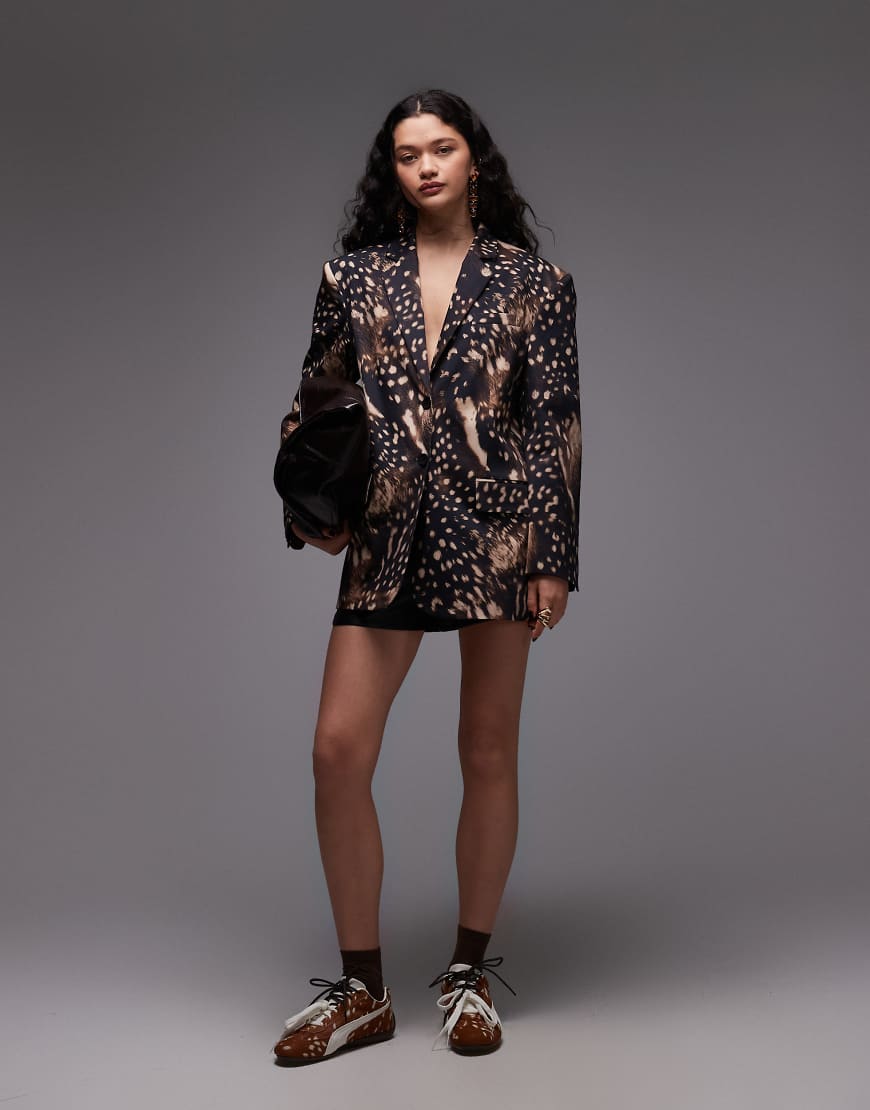 ASOS DESIGN - Ultimate - Einreihiger Oversize-Blazer mit Kuhfellmuster-Bunt von ASOS DESIGN