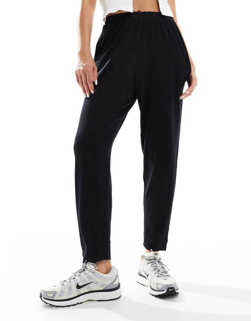 ASOS DESIGN - Ultimate - Jersey-Hose im Jogging-Stil in Schwarz von ASOS DESIGN
