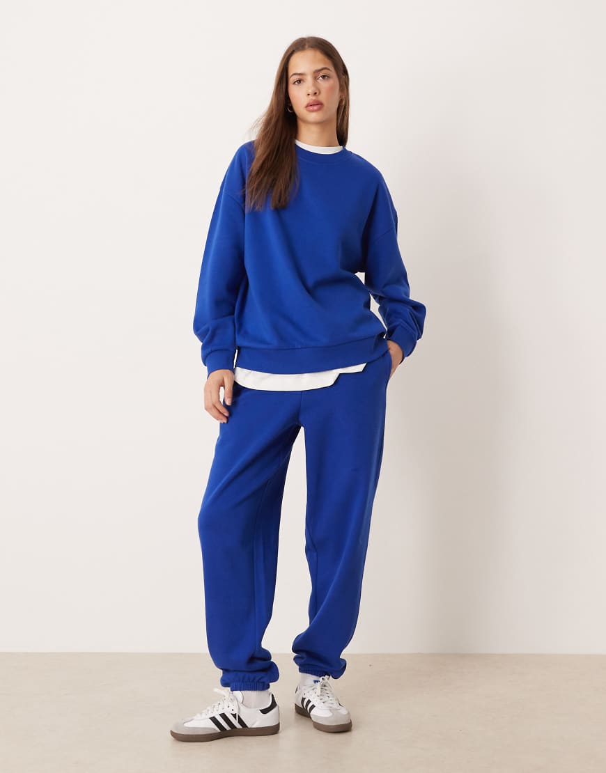 ASOS DESIGN - Ultimate - Jogginghose in leuchtendem Blau mit weicher Innenseite und Bündchen von ASOS DESIGN