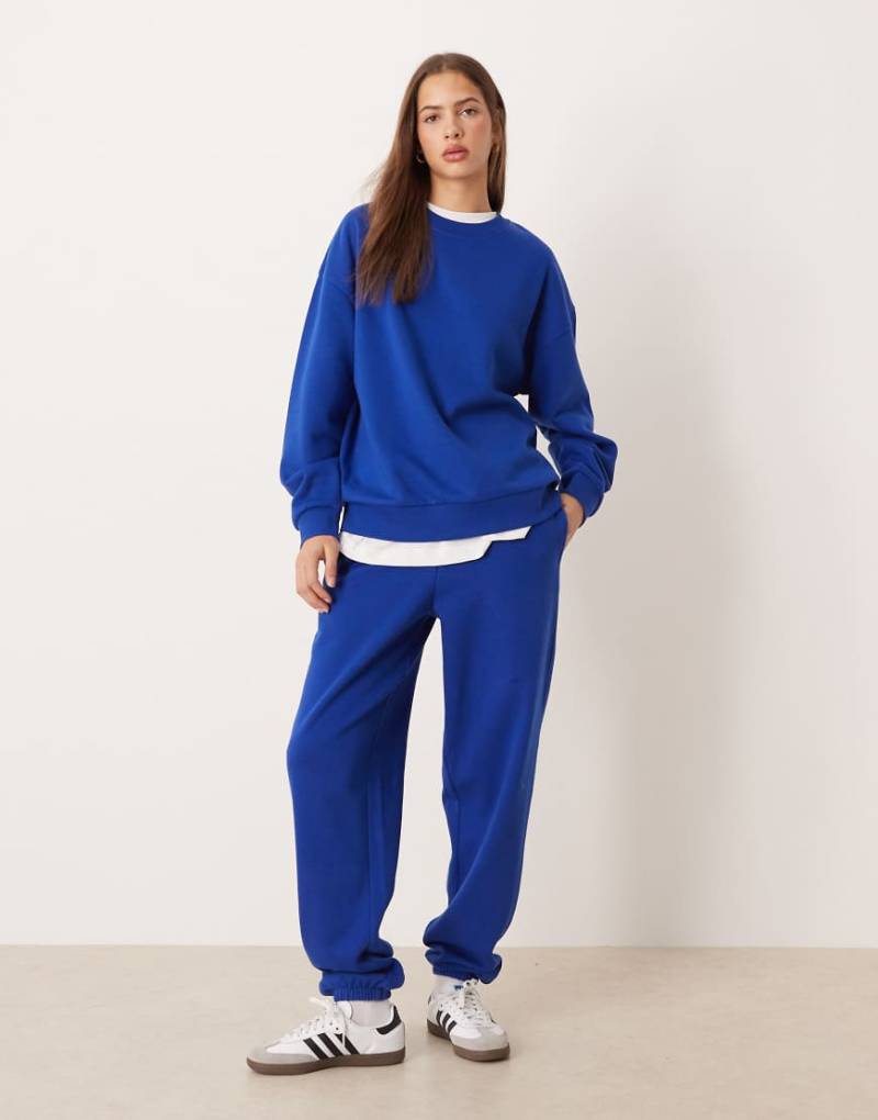 ASOS DESIGN - Ultimate - Jogginghose in leuchtendem Blau mit weicher Innenseite und Bündchen von ASOS DESIGN