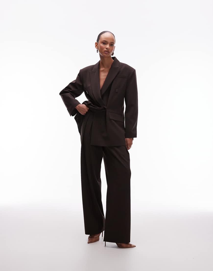 ASOS DESIGN - Ultimate Mensy - Anzughose in Schokobraun-Brown von ASOS DESIGN