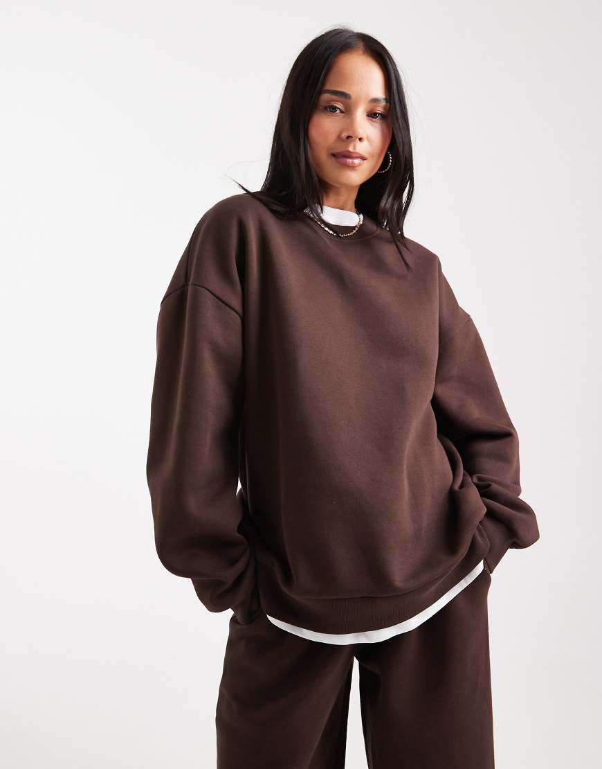 ASOS DESIGN - Ultimate - Oversize-Sweatshirt in Schokobraun mit weicher Innenseite-Brown von ASOS DESIGN