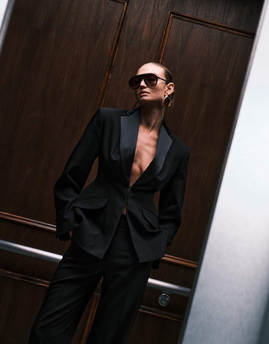 ASOS DESIGN - Ultimate - Taillierter Smoking-Blazer in Schwarz von ASOS DESIGN