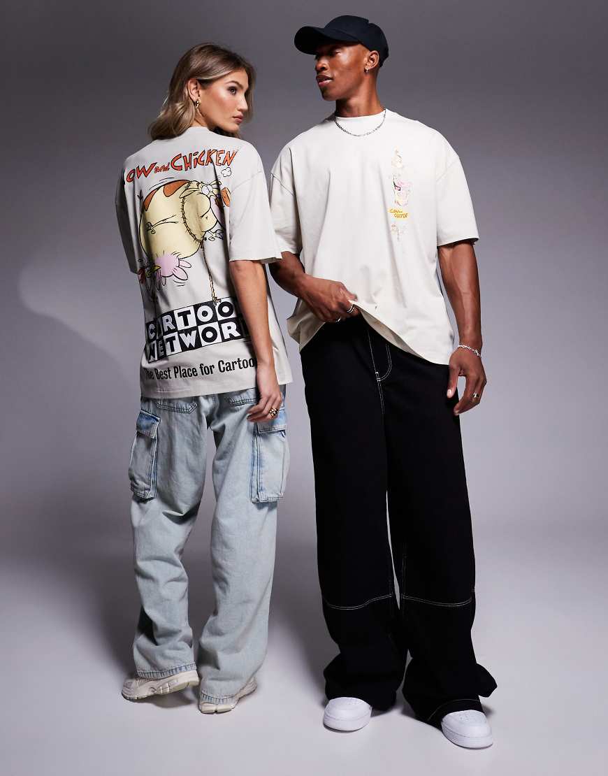 ASOS DESIGN - Unisex - Oversize-T-Shirt in Grau mit lizenzierten „Cow and Chicken"-Cartoon Network-Prints ASOS DESIGN - Unisex - Oversize-T-Shirt in Grau mit lizenzierten „Cow and Chicken"-Cartoon Network-Prints von ASOS DESIGN
