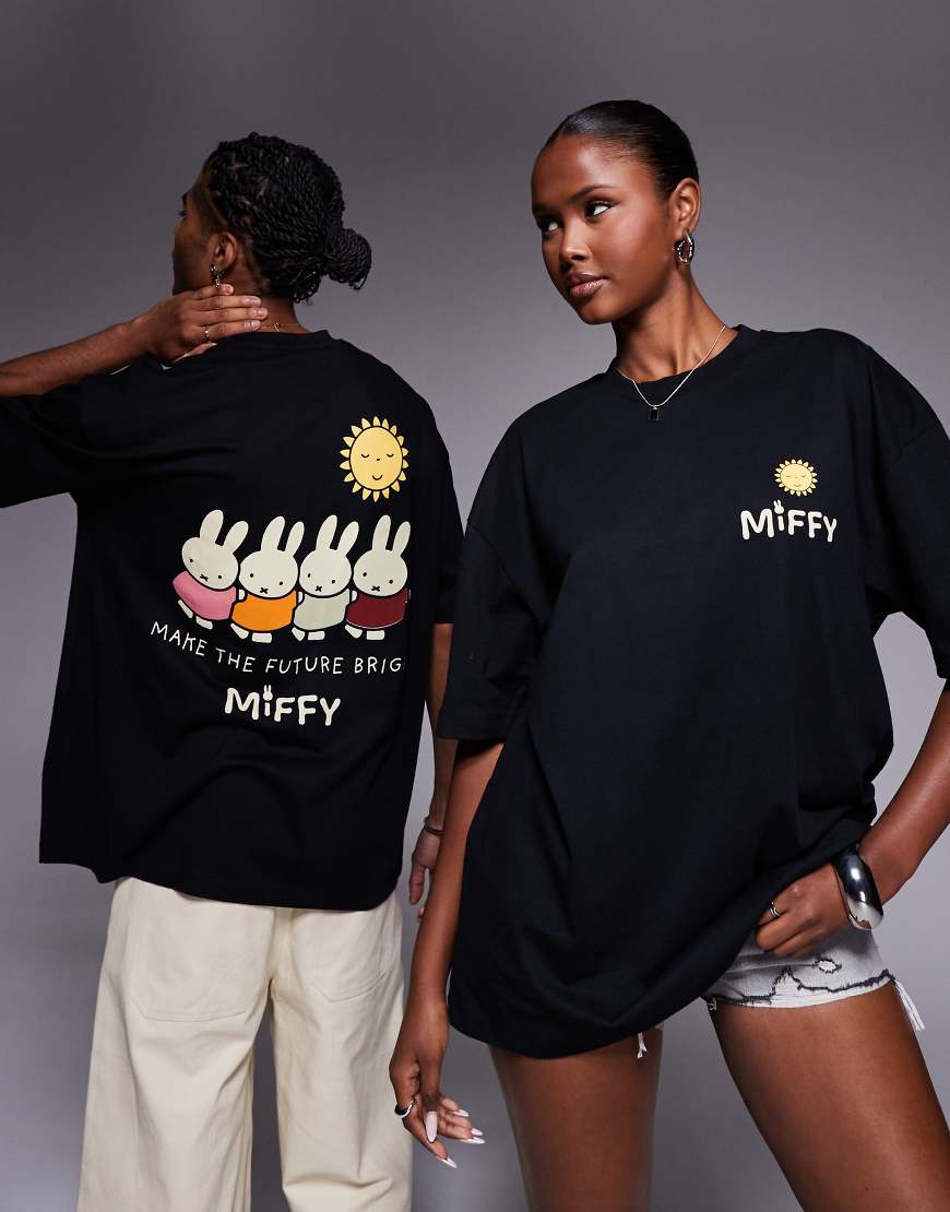 ASOS DESIGN - Unisex-T-Shirt in Schwarz mit „Miffy"-Prints und Oversize-Schnitt von ASOS DESIGN