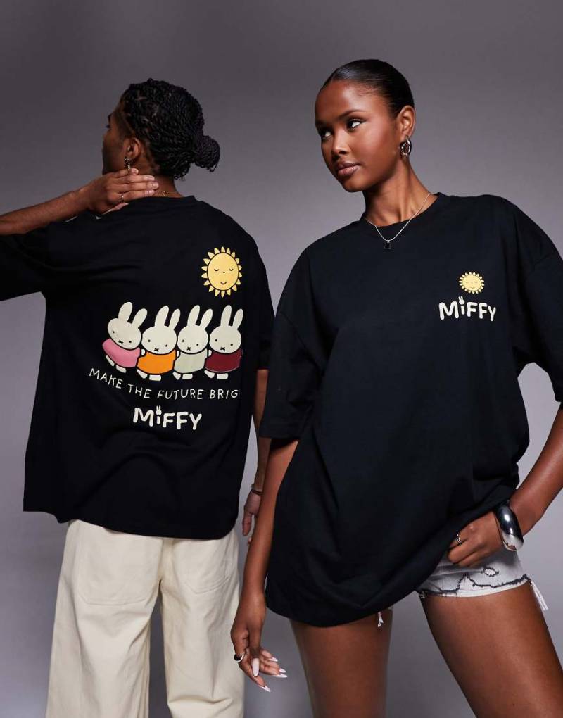 ASOS DESIGN - Unisex-T-Shirt in Schwarz mit „Miffy"-Prints und Oversize-Schnitt von ASOS DESIGN