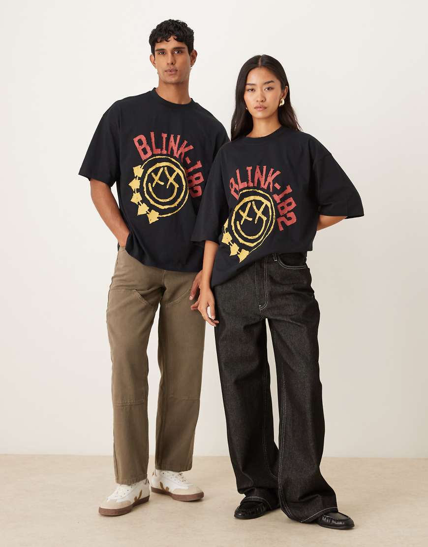 ASOS DESIGN - Unisex-T-Shirt in Schwarz mit Blink-182-Print und Oversize-Passform von ASOS DESIGN