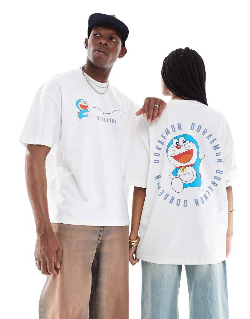 ASOS DESIGN - Unisex-T-Shirt in Weiß mit „Doraemon"-Print und Oversize-Schnitt von ASOS DESIGN