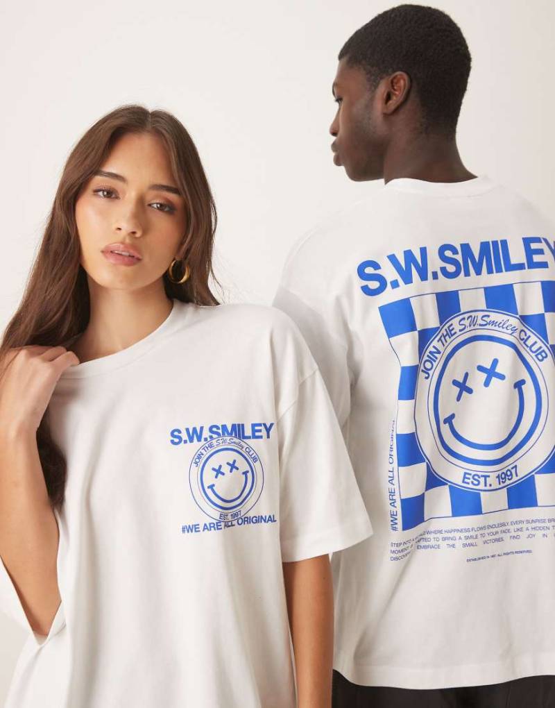 ASOS DESIGN - Unisex-T-Shirt in Weiß mit „Smile"-Print und Oversize-Schnitt von ASOS DESIGN