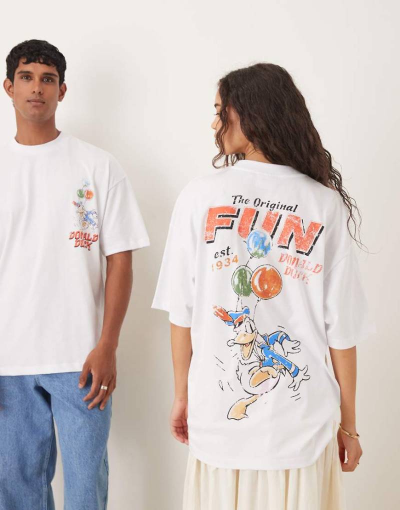 ASOS DESIGN - Disney - Unisex-T-Shirt mit Oversize-Passform in Weiß mit verwaschenen Donald-Duck-Prints von ASOS DESIGN