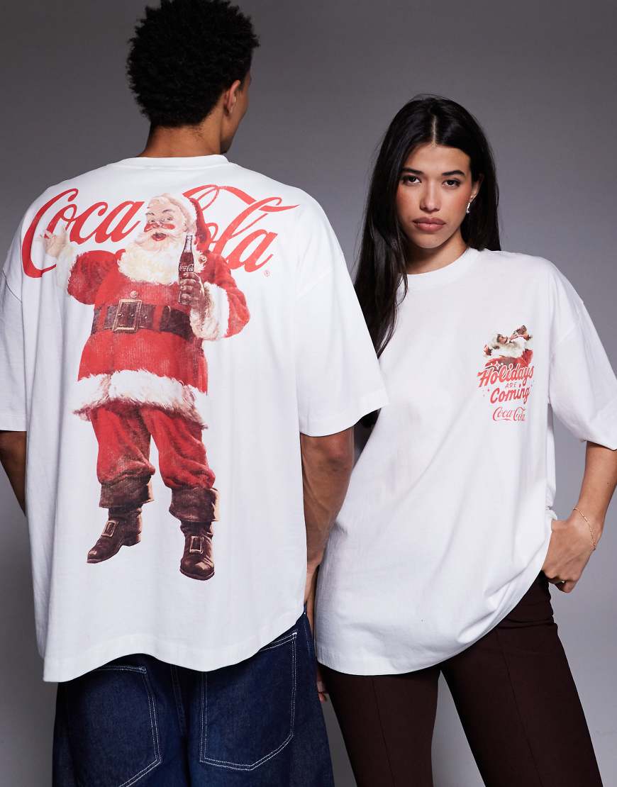ASOS DESIGN - Unisex-T-Shirt in Weiß mit weihnachtlichem Coca-Cola-Print und Oversize-Schnitt von ASOS DESIGN