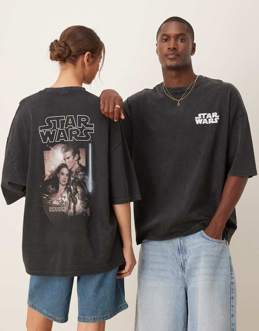 ASOS DESIGN - Unisex-T-Shirt in verwaschenem Schwarz mit Oversize-Passform und „Star Wars Episode II"-Prints von ASOS DESIGN