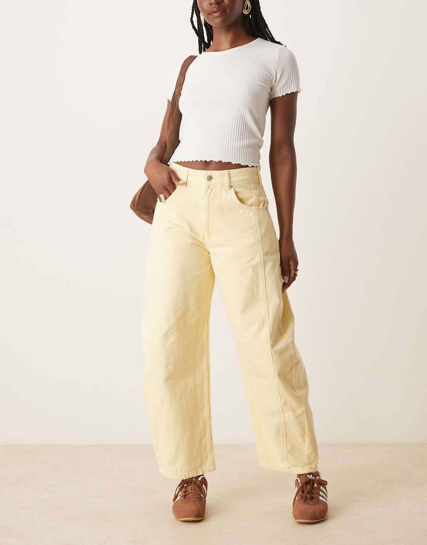 ASOS DESIGN - Verkürzte Oversize-Jeans in Buttermilchgelb mit abgerundetem Beinschnitt und Einsätzen-Neutral ASOS DESIGN - Verkürzte Oversize-Jeans in Buttermilchgelb mit abgerundetem Beinschnitt und Einsätzen-Neutral von ASOS DESIGN