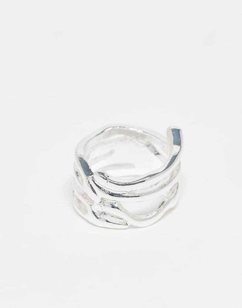 ASOS DESIGN - Versilberter Ring mit verdrehtem Design von ASOS DESIGN