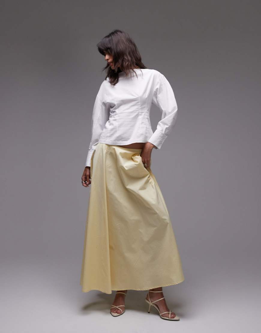 ASOS DESIGN - Voluminöser Maxi-Tellerrock aus Popeline in Buttermilchgelb ASOS DESIGN - Voluminöser Maxi-Tellerrock aus Popeline in Buttermilchgelb von ASOS DESIGN