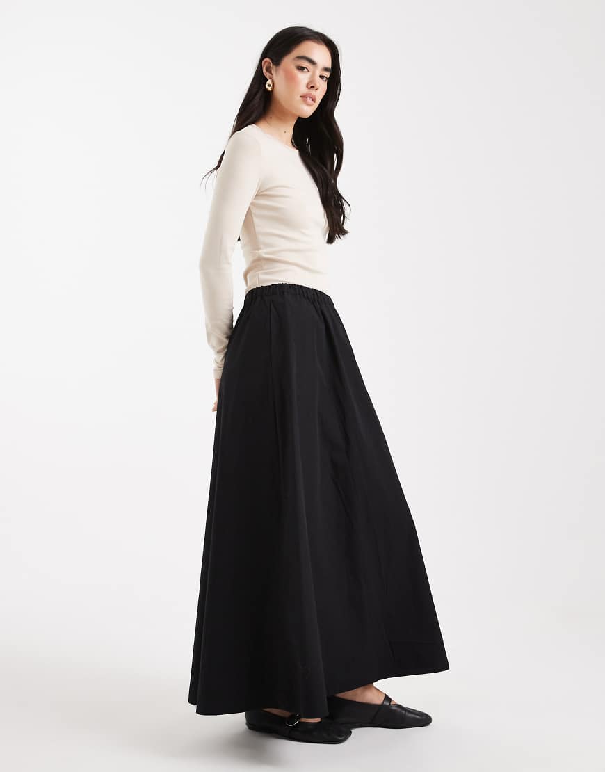 ASOS DESIGN - Voluminöser Maxirock in Schwarz von ASOS DESIGN