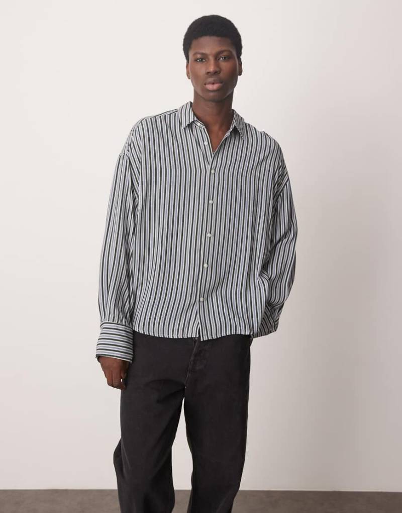 ASOS DESIGN - Voluminöses Oversize-Hemd in Blau mit grünen Streifen und weiten Ärmeln-Bunt von ASOS DESIGN