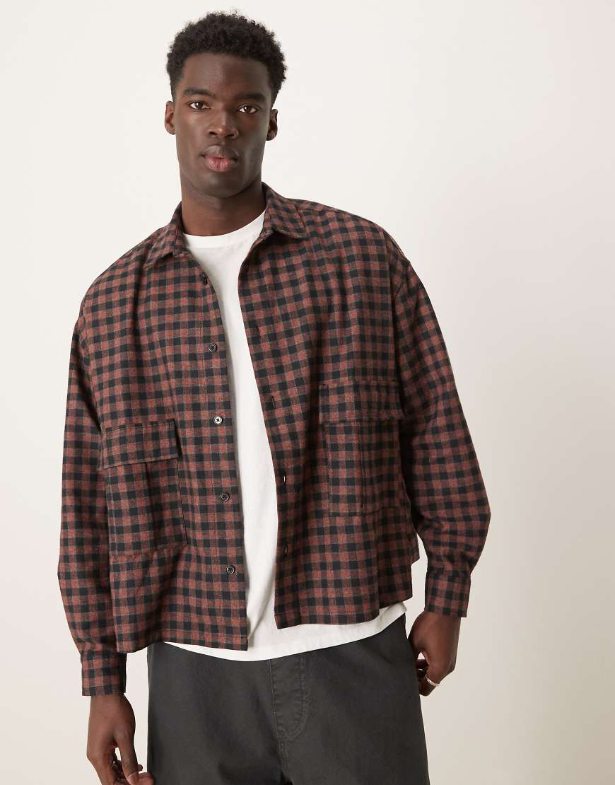 ASOS DESIGN - Voluminöses kastiges Oversize-Hemd in Blau kariert mit Taschen von ASOS DESIGN