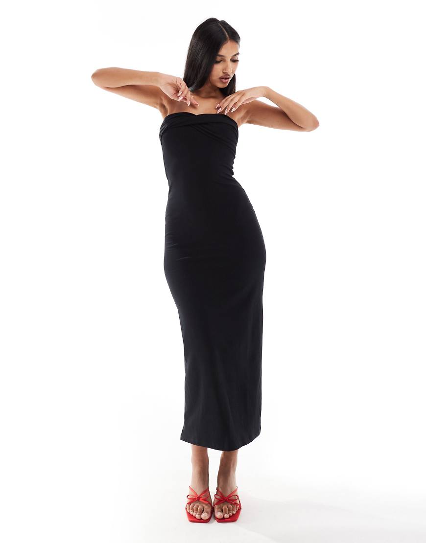 ASOS DESIGN - Trägerloses Midaxikleid in Schwarz mit verdrehtem Detail am Dekolleté ASOS DESIGN - Trägerloses Midaxikleid in Schwarz mit verdrehtem Detail am Dekolleté von ASOS DESIGN