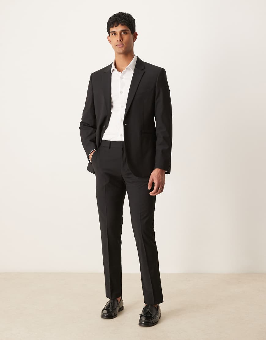 ASOS DESIGN - Waschbare Slim Fit Anzughose in Schwarz mit leichter Kammwolle ASOS DESIGN - Waschbare Slim Fit Anzughose in Schwarz mit leichter Kammwolle von ASOS DESIGN