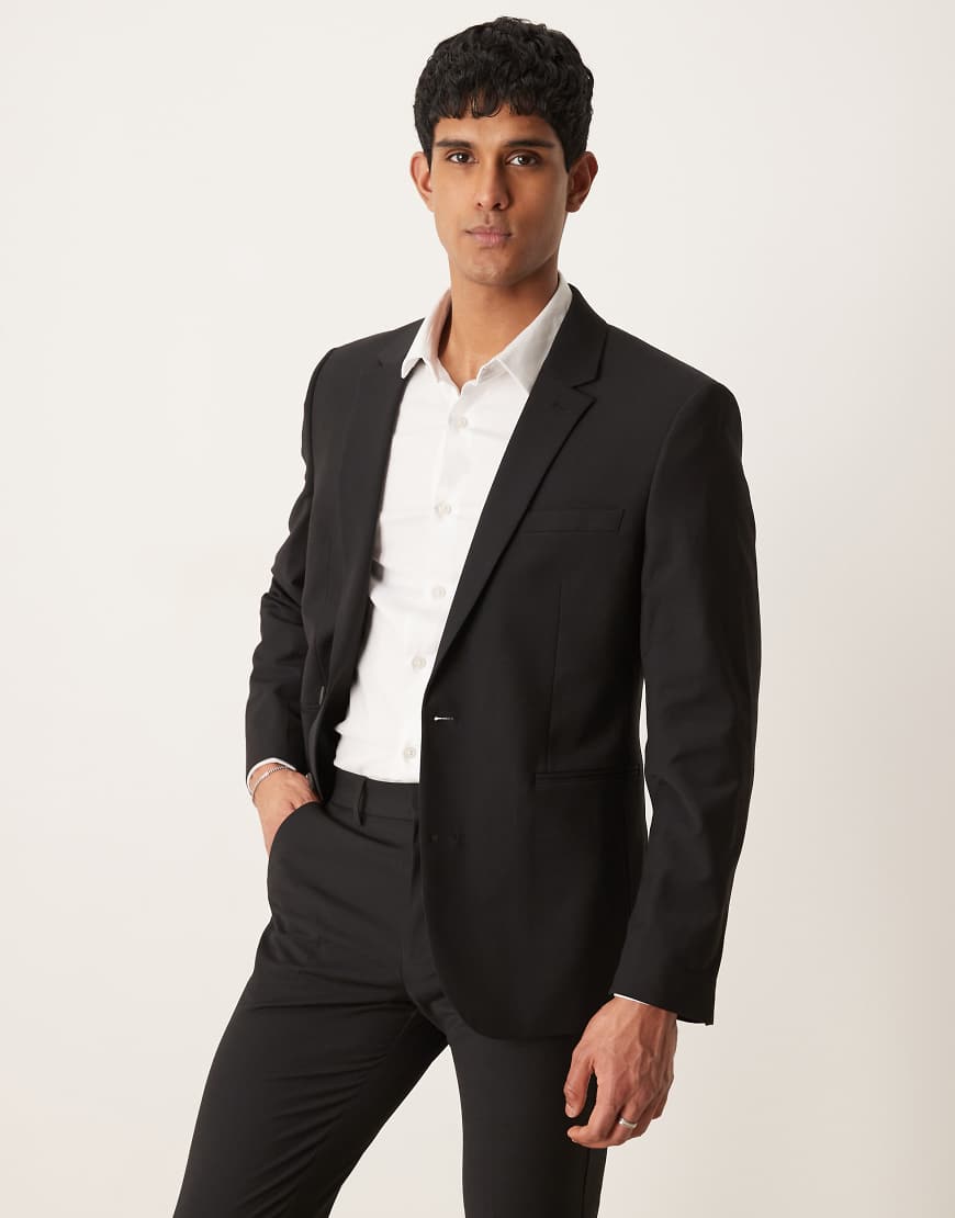 ASOS DESIGN - Waschbare Slim Fit Anzugjacke in Schwarz mit leichter Kammwolle von ASOS DESIGN