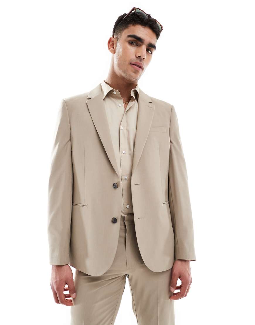ASOS DESIGN - Waschbare Slim-Fit-Anzugjacke in Neutral mit leichter Kammwolle ASOS DESIGN - Waschbare Slim-Fit-Anzugjacke in Neutral mit leichter Kammwolle von ASOS DESIGN