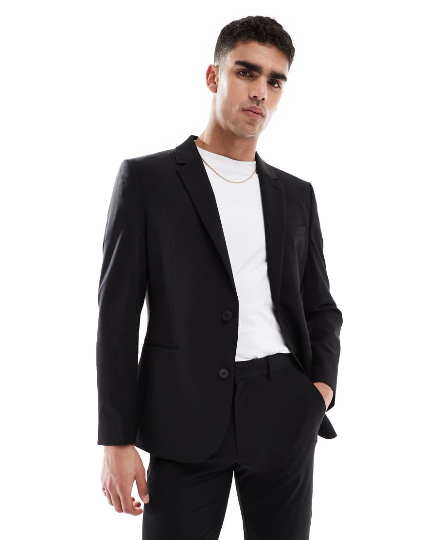 ASOS DESIGN - Waschbare Slim-Fit-Anzugjacke in Schwarz mit leichter Kammwolle ASOS DESIGN - Waschbare Slim-Fit-Anzugjacke in Schwarz mit leichter Kammwolle von ASOS DESIGN