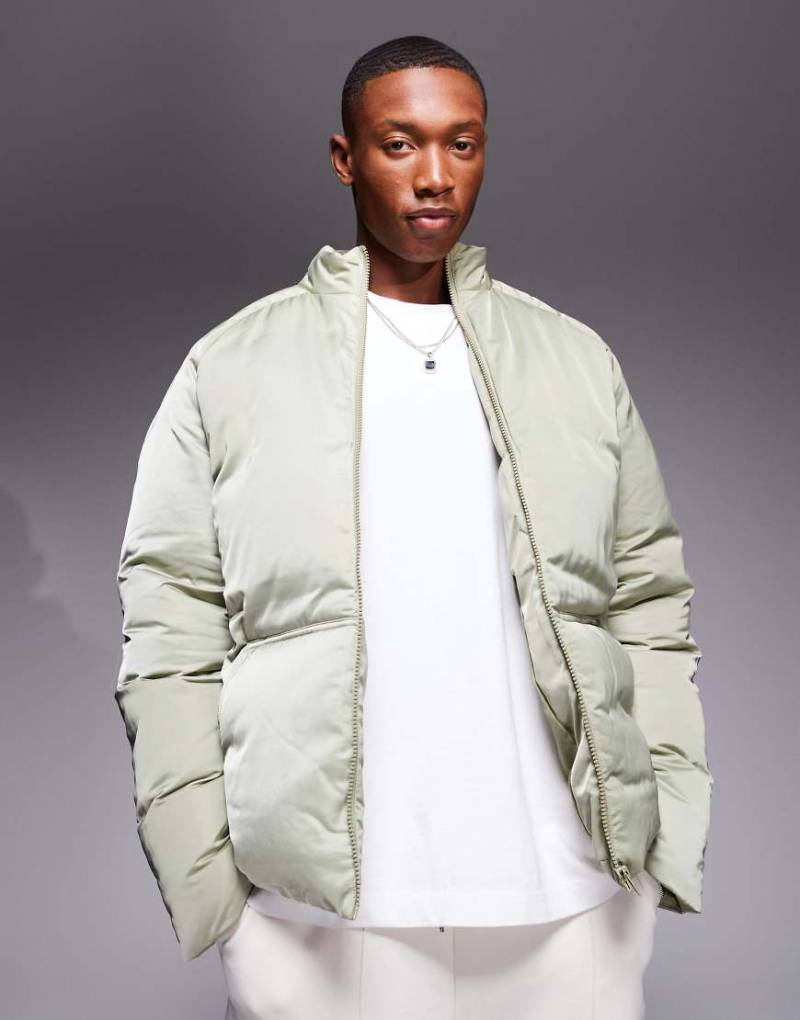ASOS DESIGN - Wattierte Oversize-Utility-Steppjacke in Khaki-Grün von ASOS DESIGN