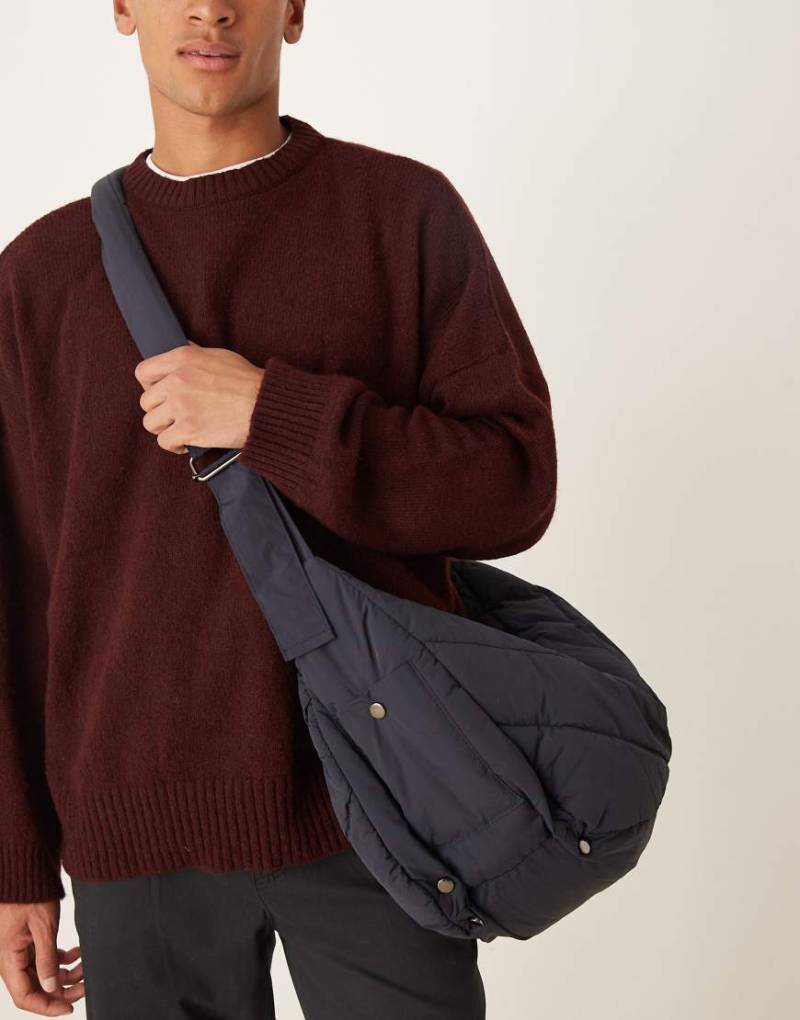 ASOS DESIGN - Gesteppte Umhängetasche in Marineblau-Schwarz von ASOS DESIGN