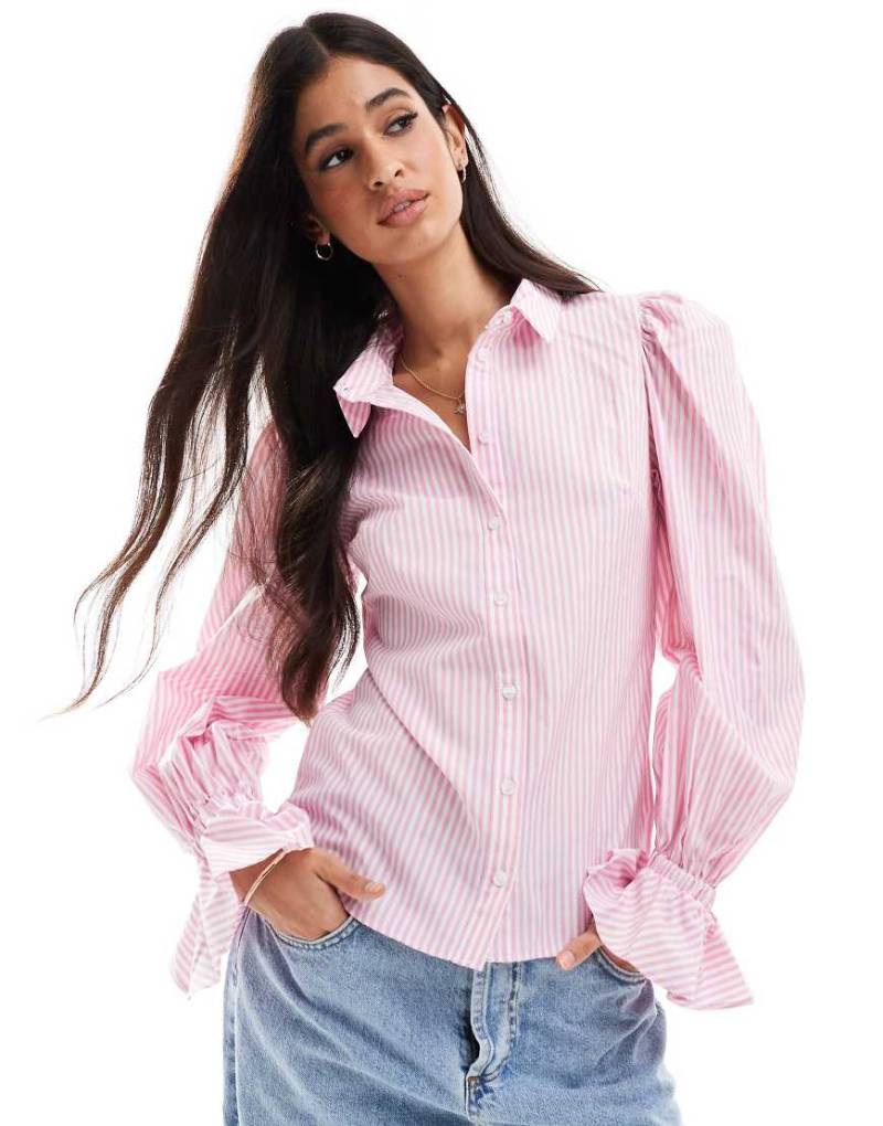ASOS DESIGN - Weiche Hemdbluse in Rosa gestreift mit voluminösen Ärmeln und gerafften Bündchen-Bunt von ASOS DESIGN