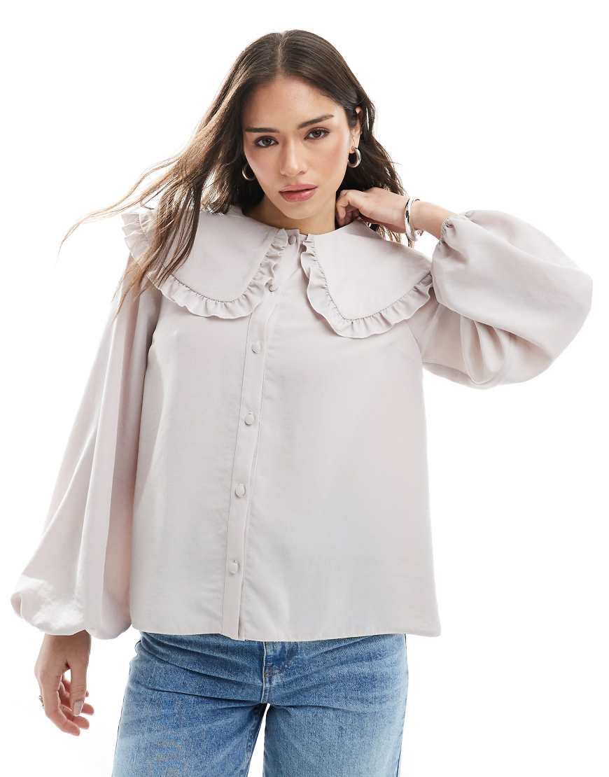 ASOS DESIGN - Weiche Hemdbluse mit Kragen-Neutral ASOS DESIGN - Weiche Hemdbluse mit Kragen-Neutral von ASOS DESIGN